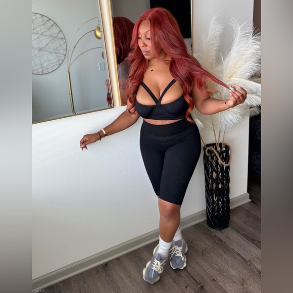 Two piece set - Picture 3 of 3